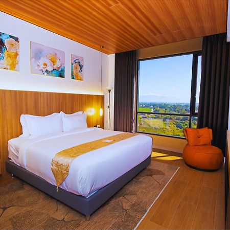 Levo Hotel Urdaneta Екстер'єр фото